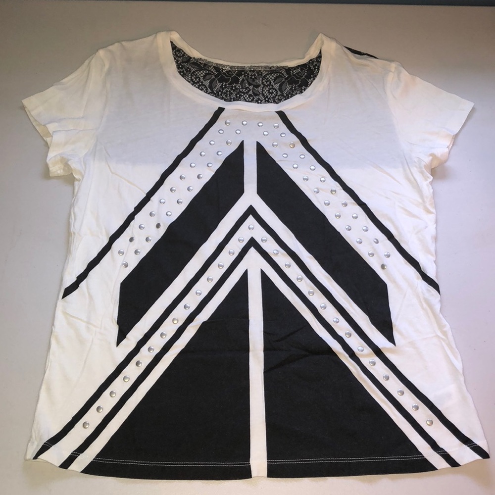Graphic tee